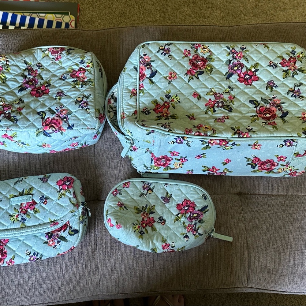 Vera Bradley water bouquet make-up bags (4)